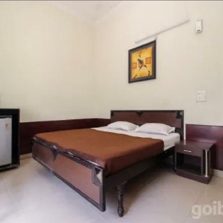 Hotel Utsav Dehradún Kültér fotó