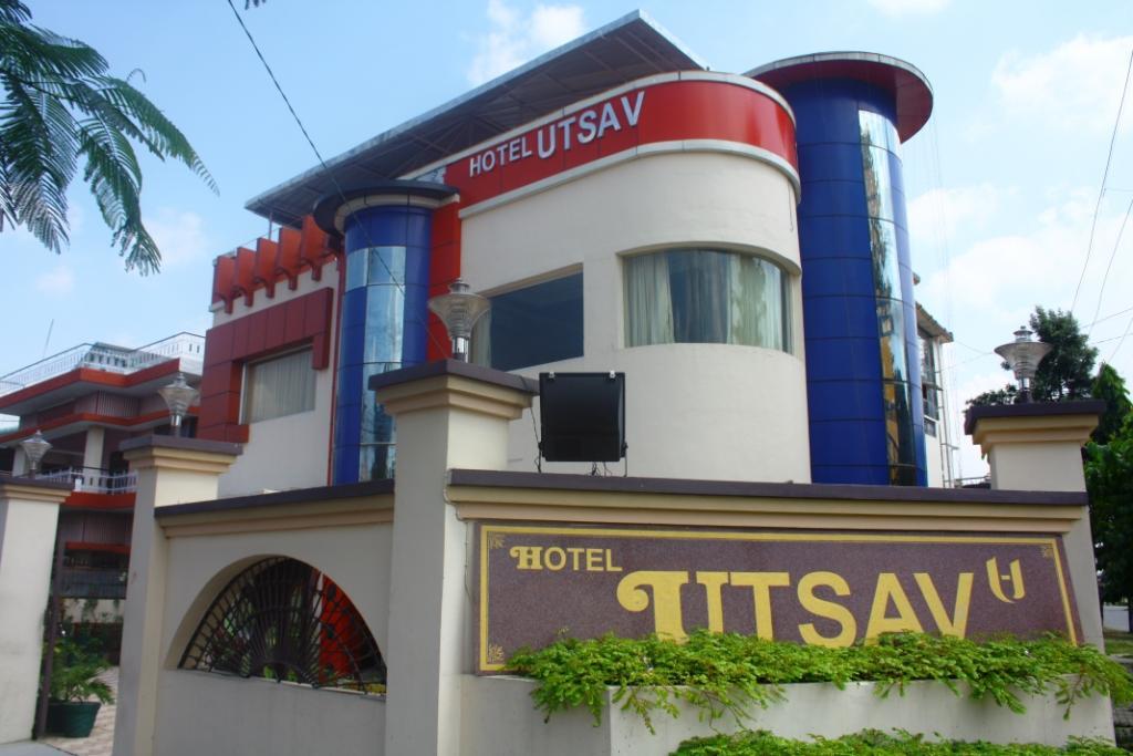 Hotel Utsav Dehradún Kültér fotó