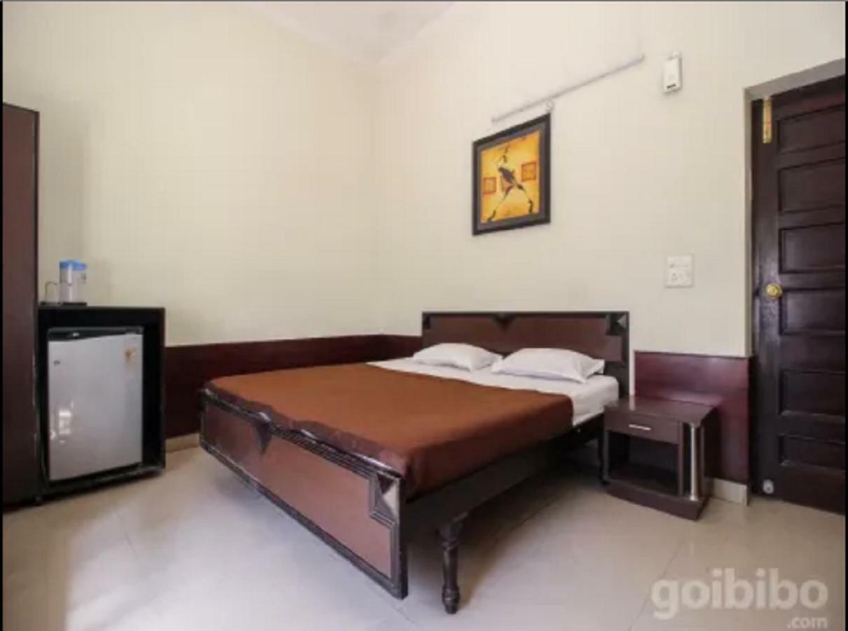 Hotel Utsav Dehradún Kültér fotó