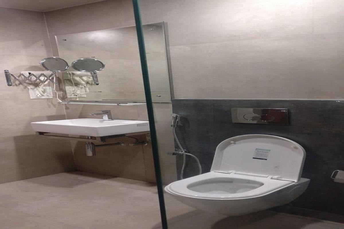 Hotel Utsav Dehradún Kültér fotó